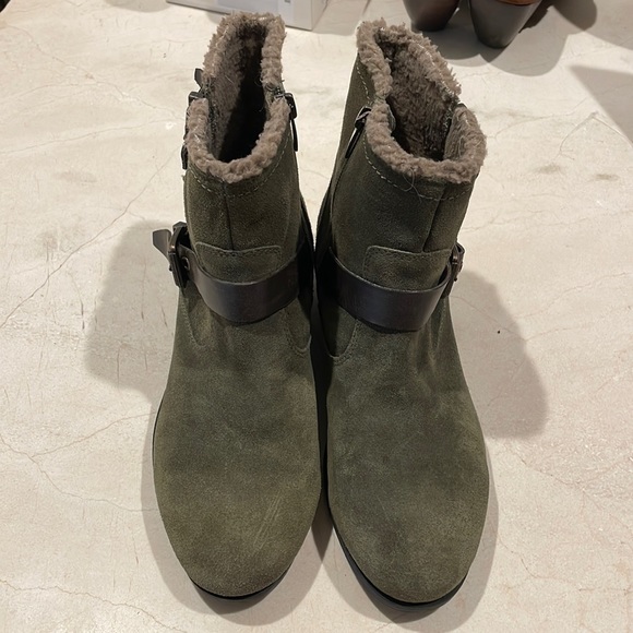 Marc Fisher Booties - Picture 1 of 9